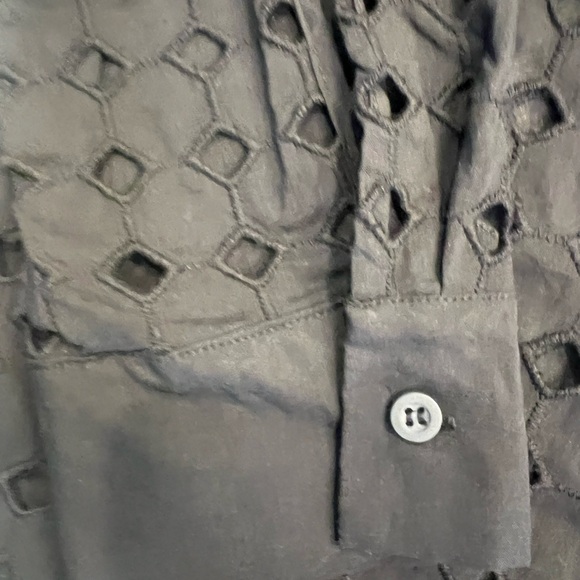 Evereve Button Down Eyelet Shirt - Picture 3 of 5